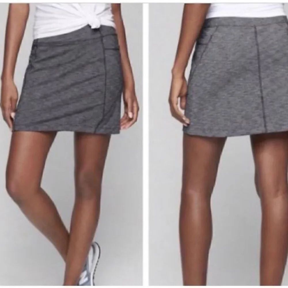 ATHLETA Excursion Skort Skirt Black Heather Gray Attached Shorts Pockets Knit M